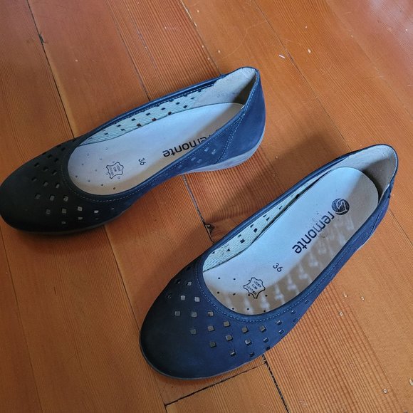 Remonte Black Ballet Flats - Picture 2 of 5